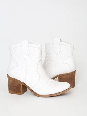 Dirty Laundry White Ankle Booties
